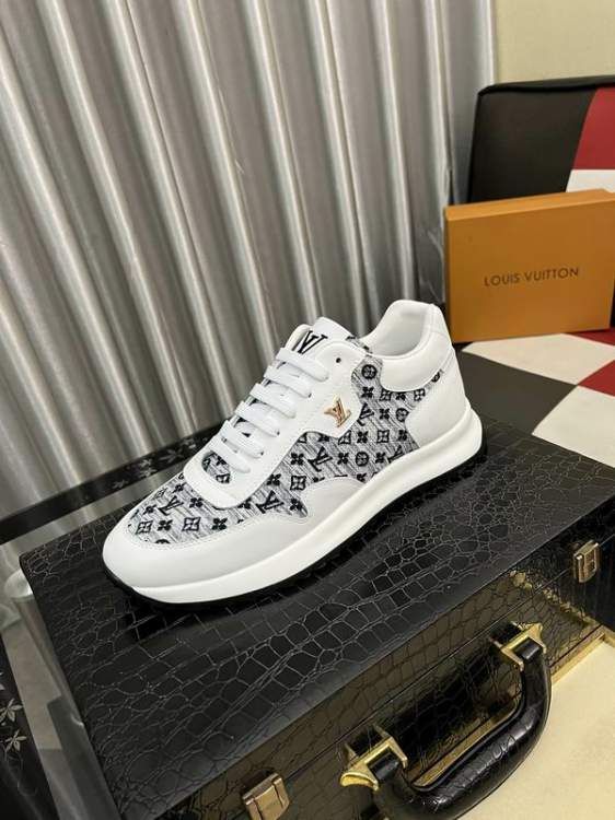 Picture of Louis Vuitton Shoes _SKULVsz38-44hnq011117469